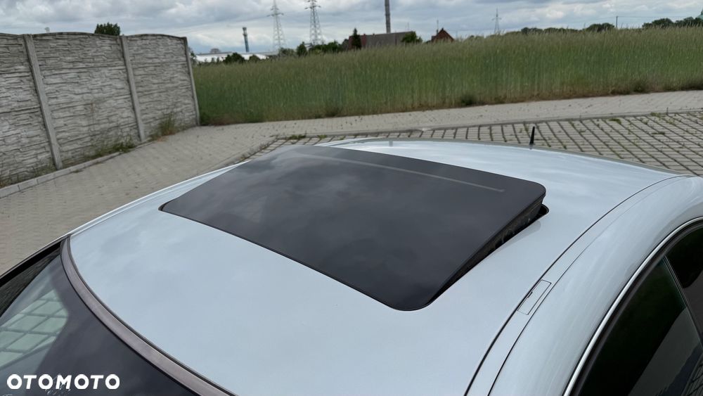 Mercedes-Benz CLK - 12