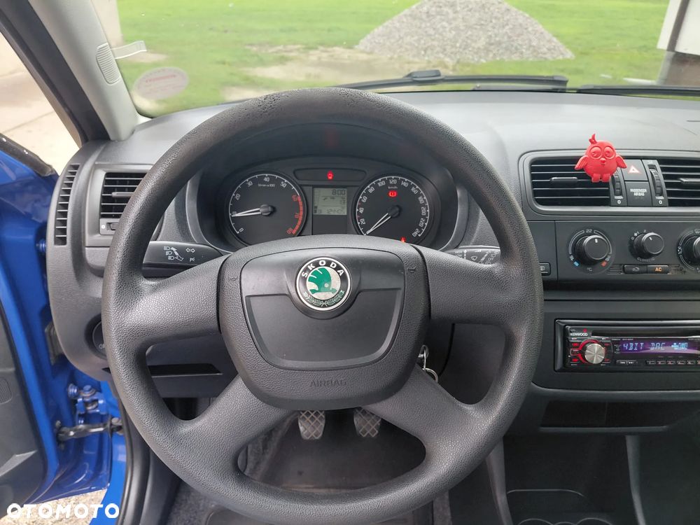 Skoda Fabia 1.2 HTP Ambiente - 16