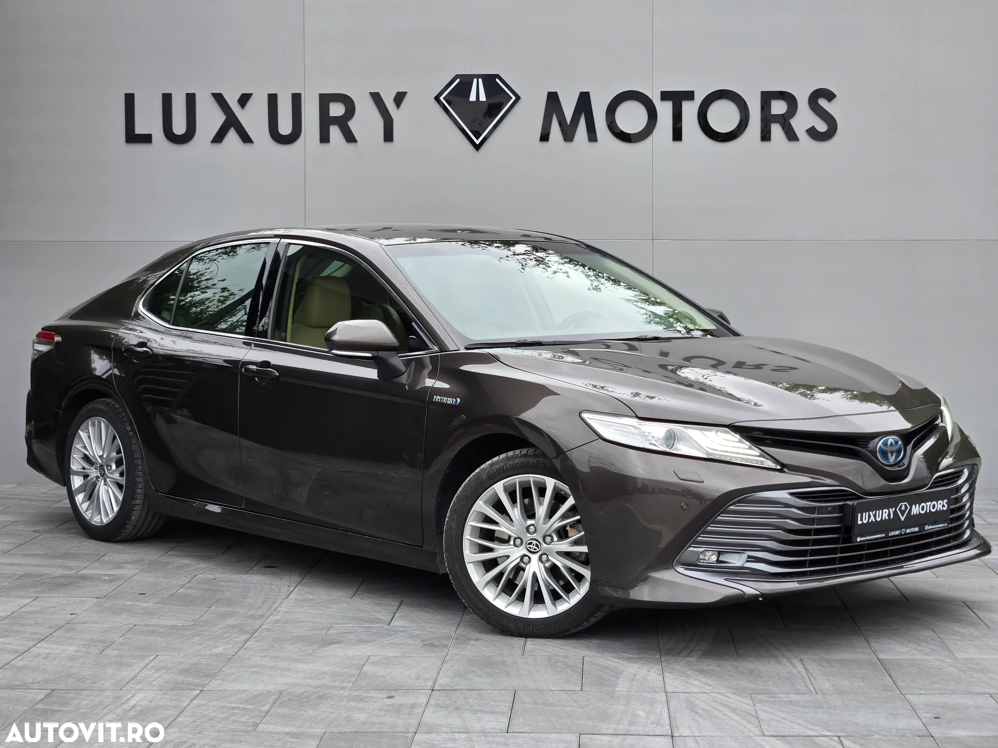 Toyota Camry 2.5 Hybrid Exclusive - 2