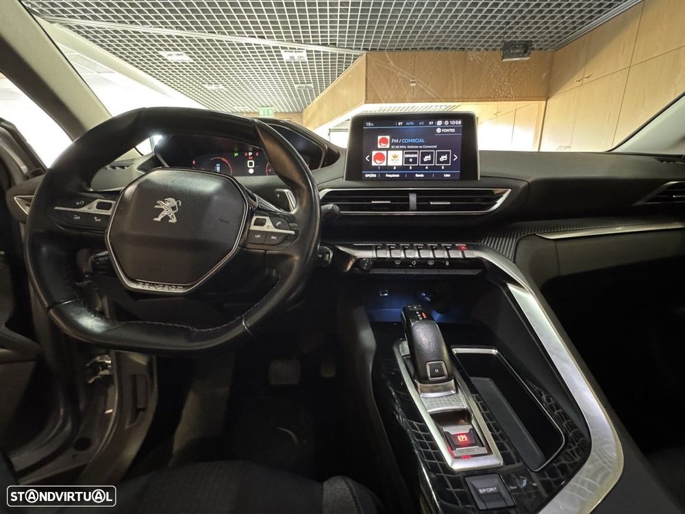 Peugeot 5008 1.5 BlueHDi Allure Pack EAT8 - 17