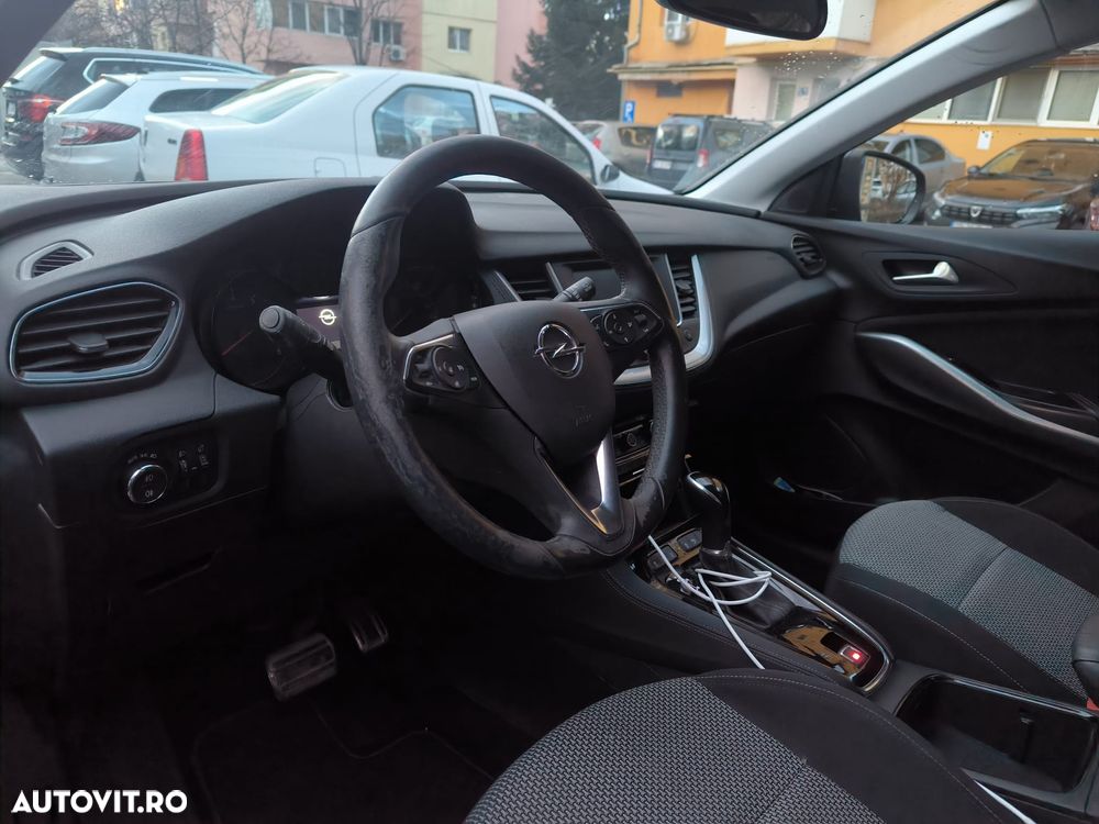 Opel Grandland X 1.2 Turbo START/STOP Aut. Design Line - 4