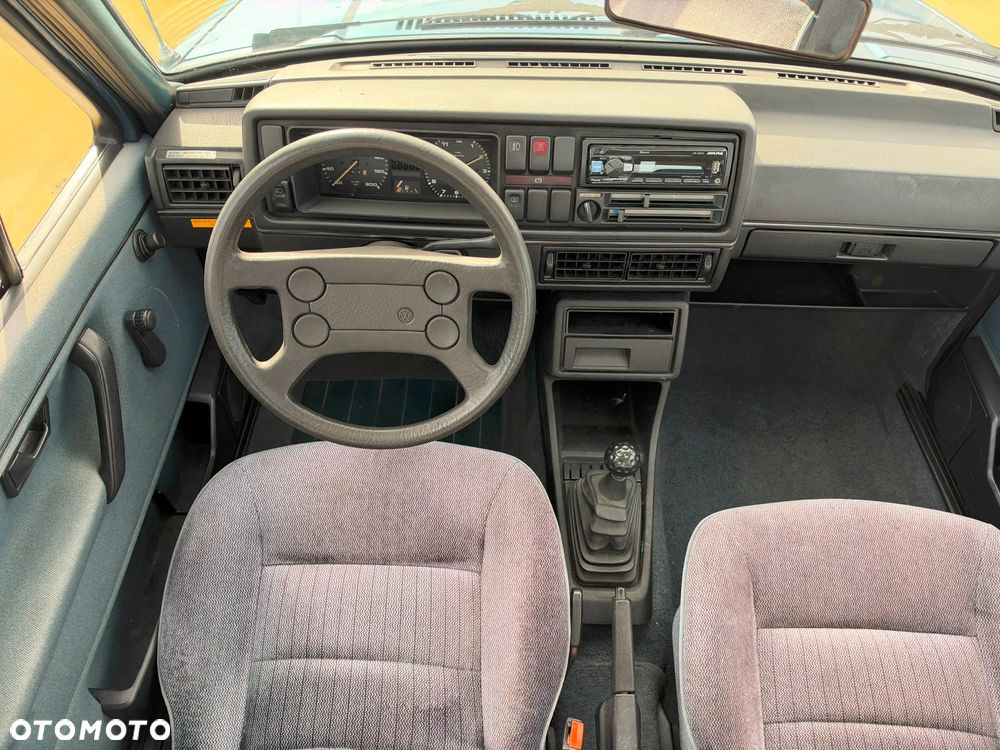 Volkswagen Jetta - 27