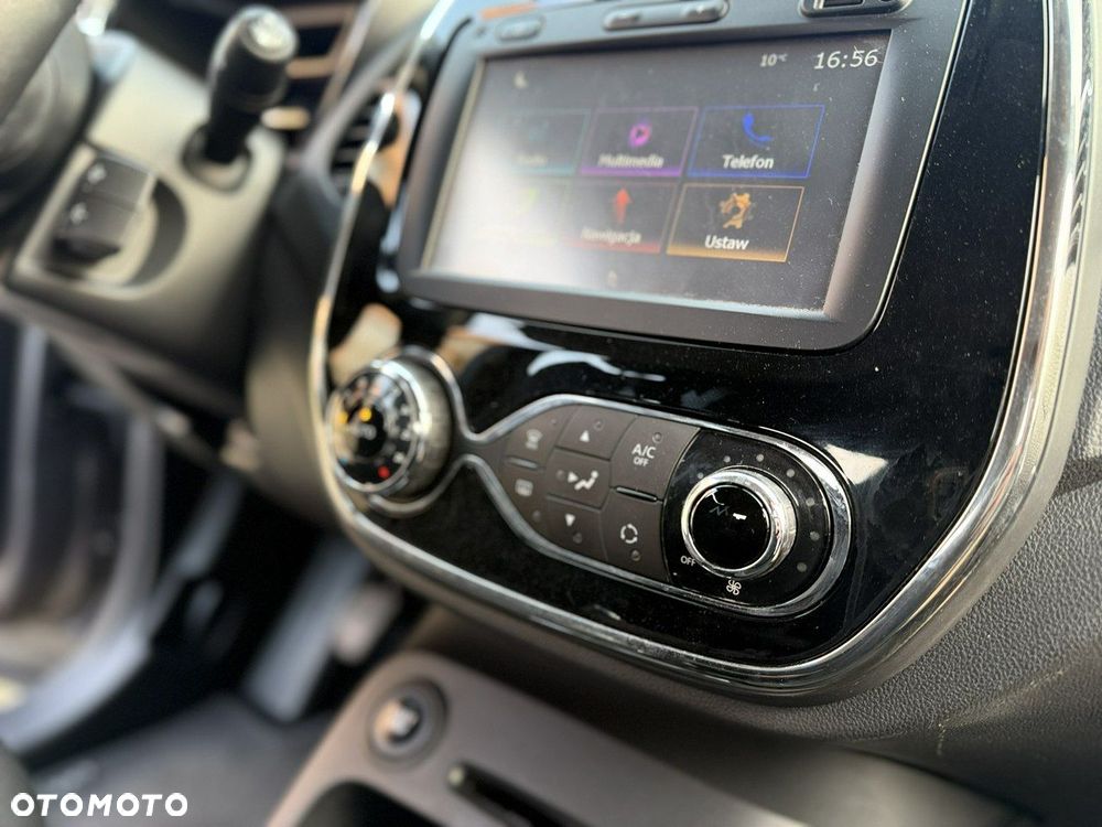Renault Captur - 31