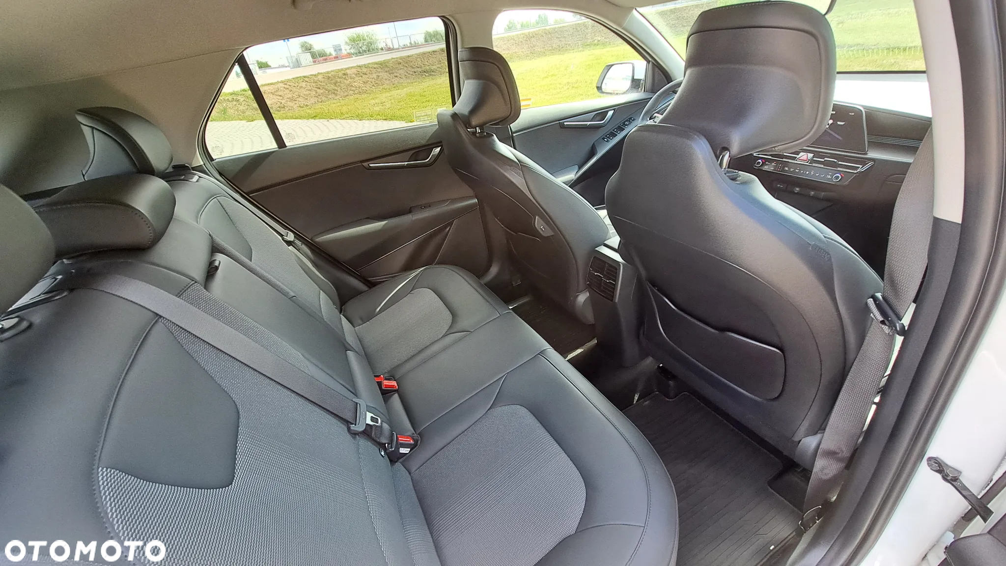 Kia Niro 1.6 GDI Hybrid L - 33
