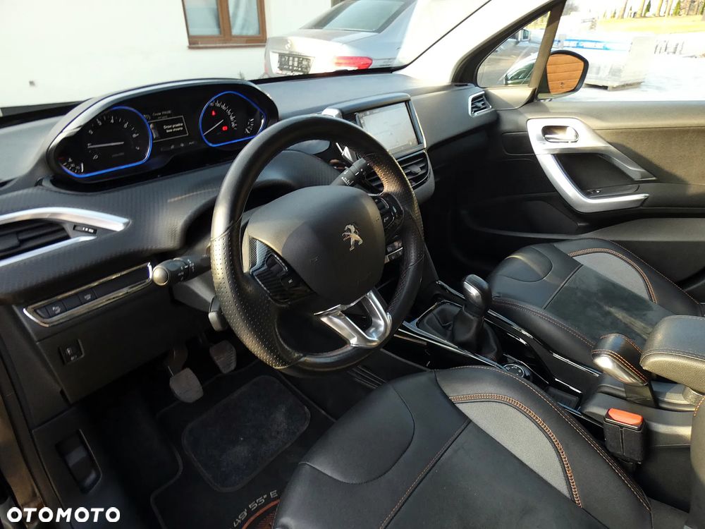 Peugeot 2008 1.2 Pure Tech GPF Crossway S&S - 34