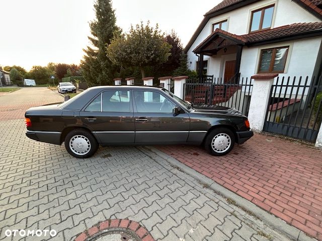 Mercedes-Benz W124 (1984-1993) - 6