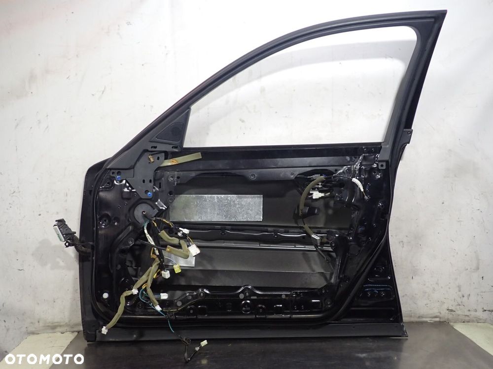 DRZWI PRAWY PRZÓD INFINITI M37X KOL:GAC - 20