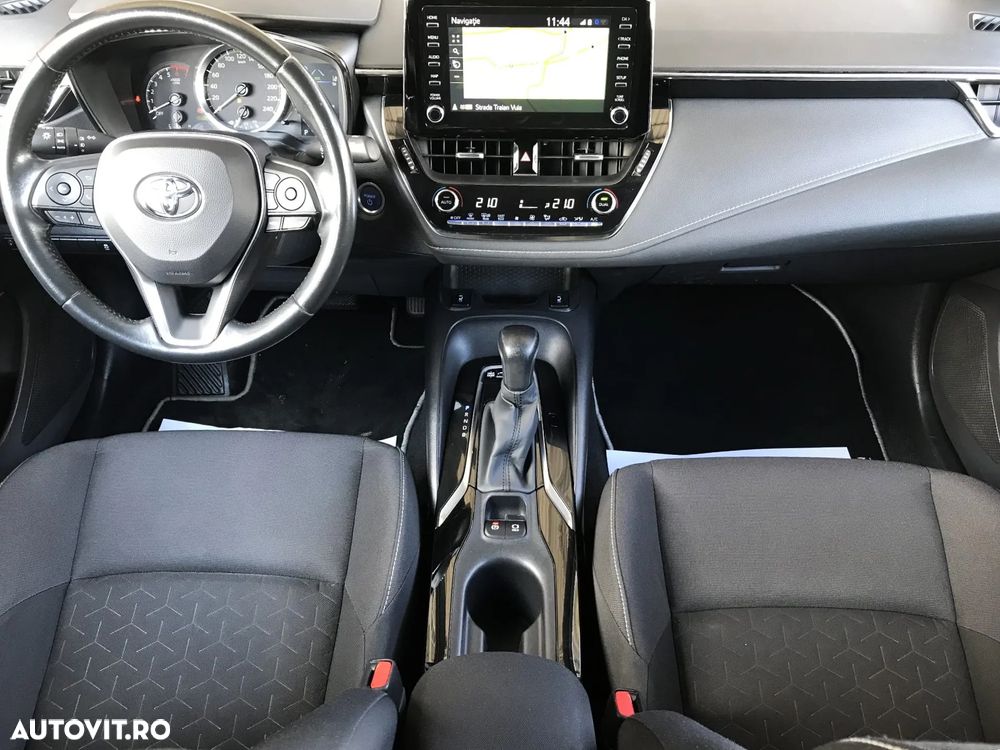 Toyota Corolla 1.8 Business Edition - 6