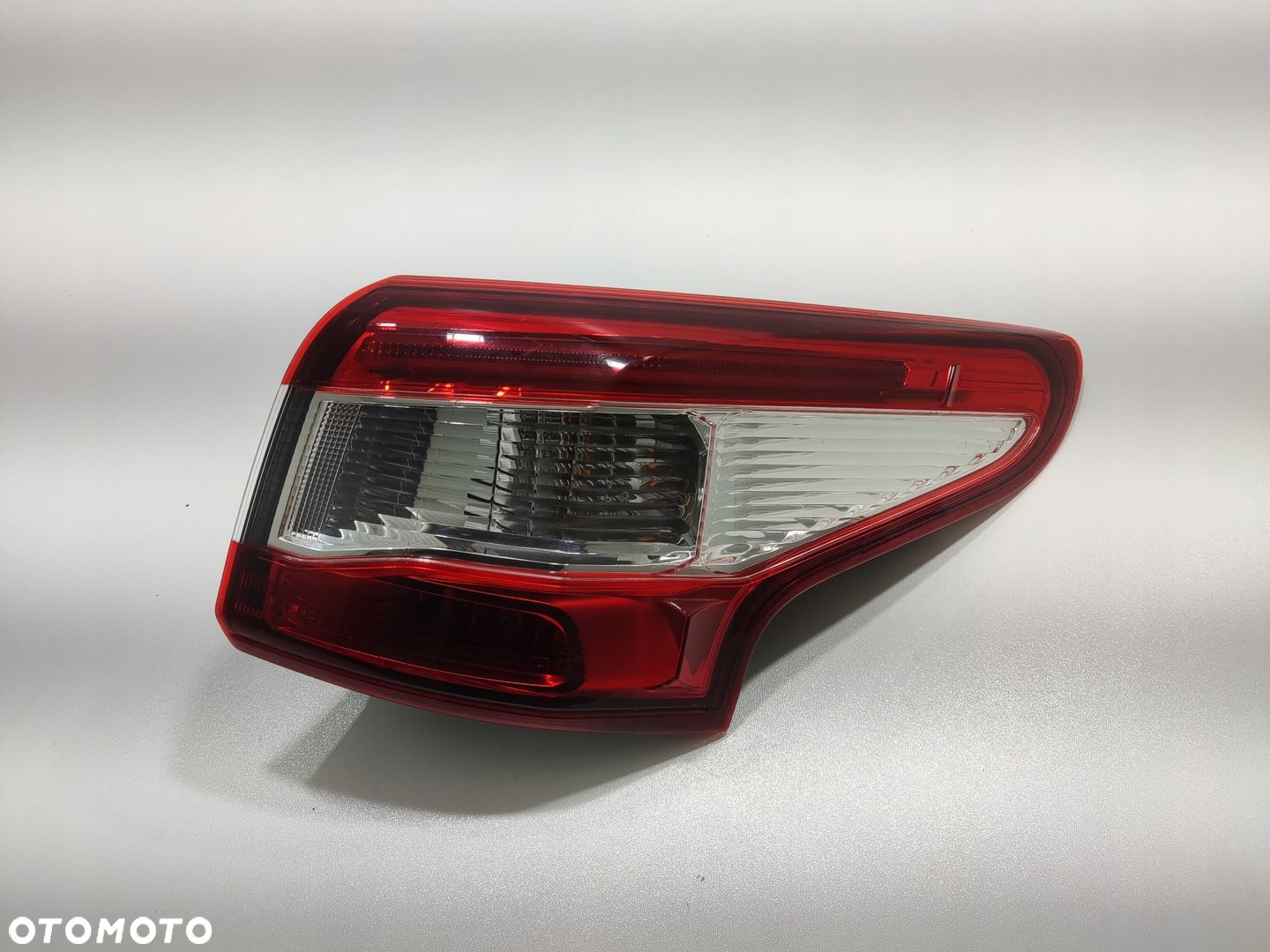 LAMPA PRAWA PRAWY TYŁ W BŁOTNIK NISSAN QASHQAI II J11 2014-2016 26550-4EA0A - 4