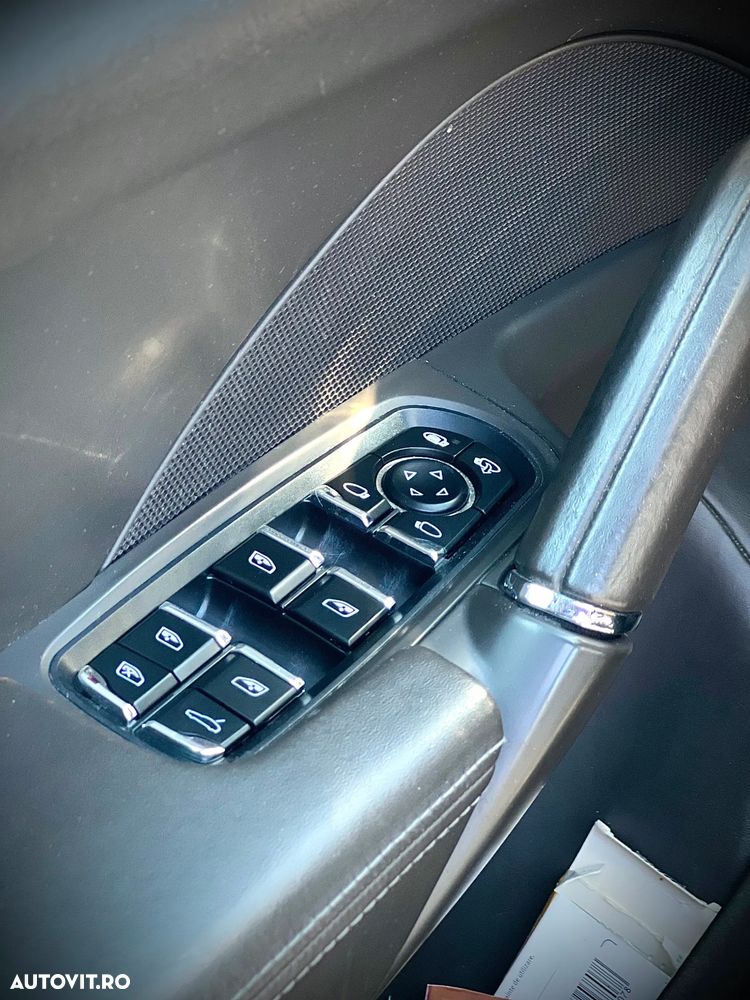 Porsche Cayenne 3.0 L - 20