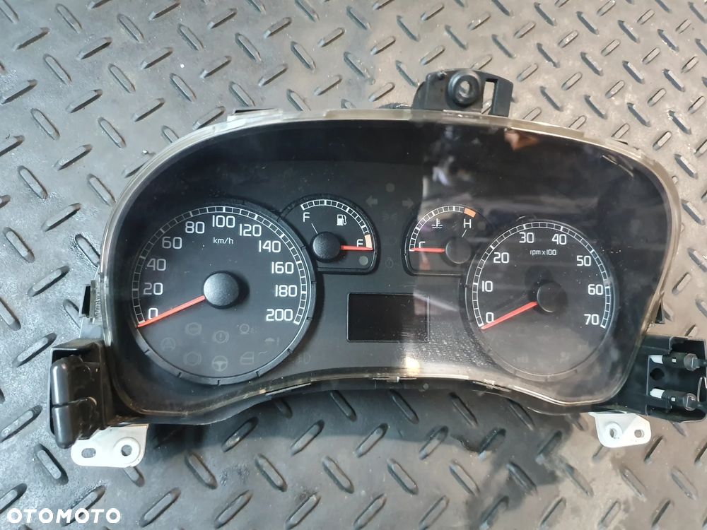 FIAT PUNTO II 03-09 1.2 60KM LICZNIK ZEGARY 46833366 - 2