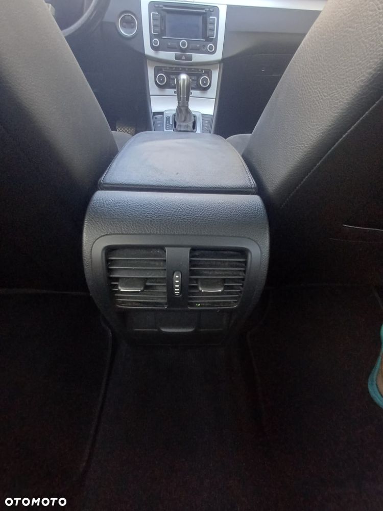 Volkswagen Passat 2.0 TDI DSG Highline - 18