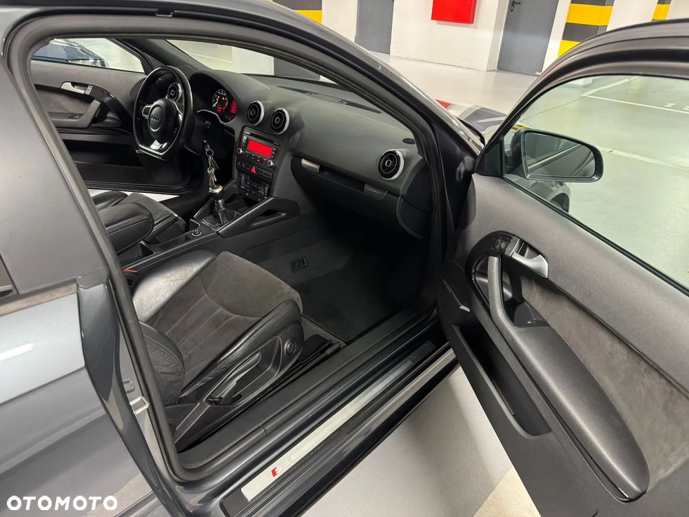 Audi S3 2.0T FSI Quattro - 17