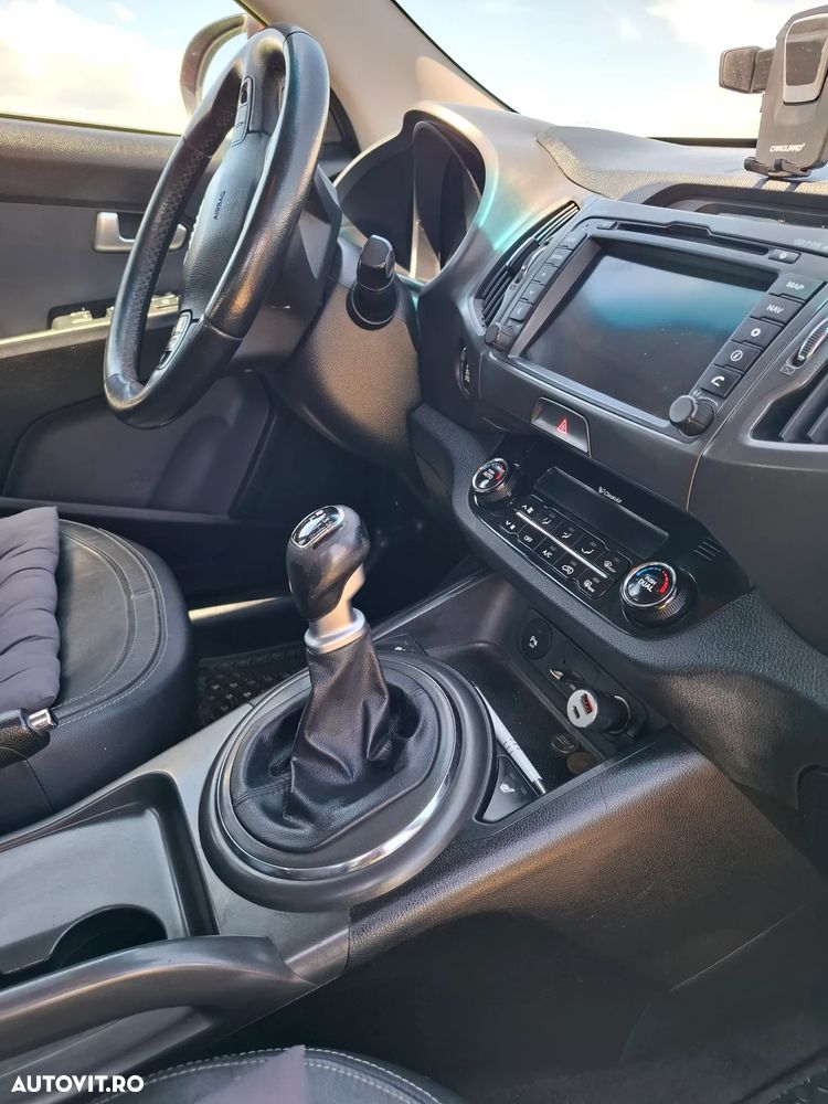 Kia Sportage 2,0 CRDI AWD Vision - 17