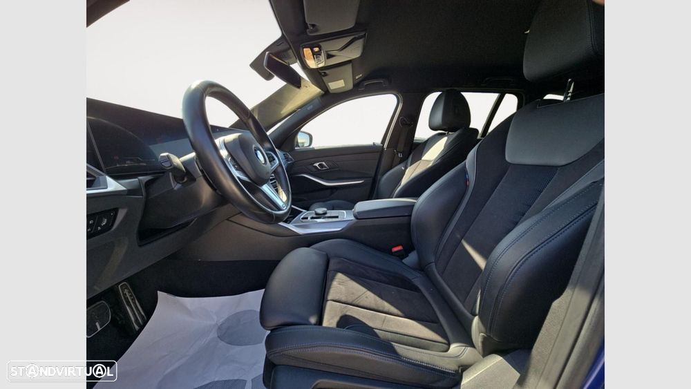 BMW 320 d Pack Desportivo M Auto - 10