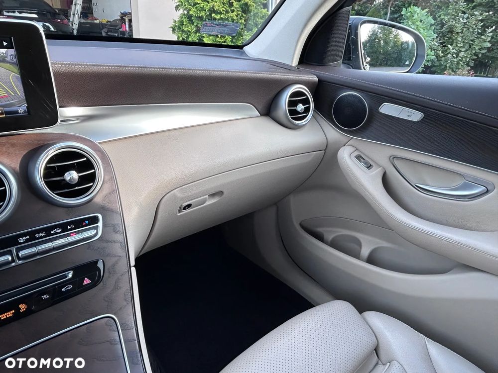 Mercedes-Benz GLC 220 d 4-Matic - 16