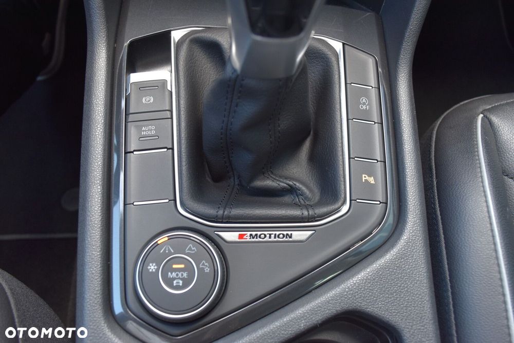 Volkswagen Tiguan 2.0 TDI SCR 4Mot Elegance DSG - 25
