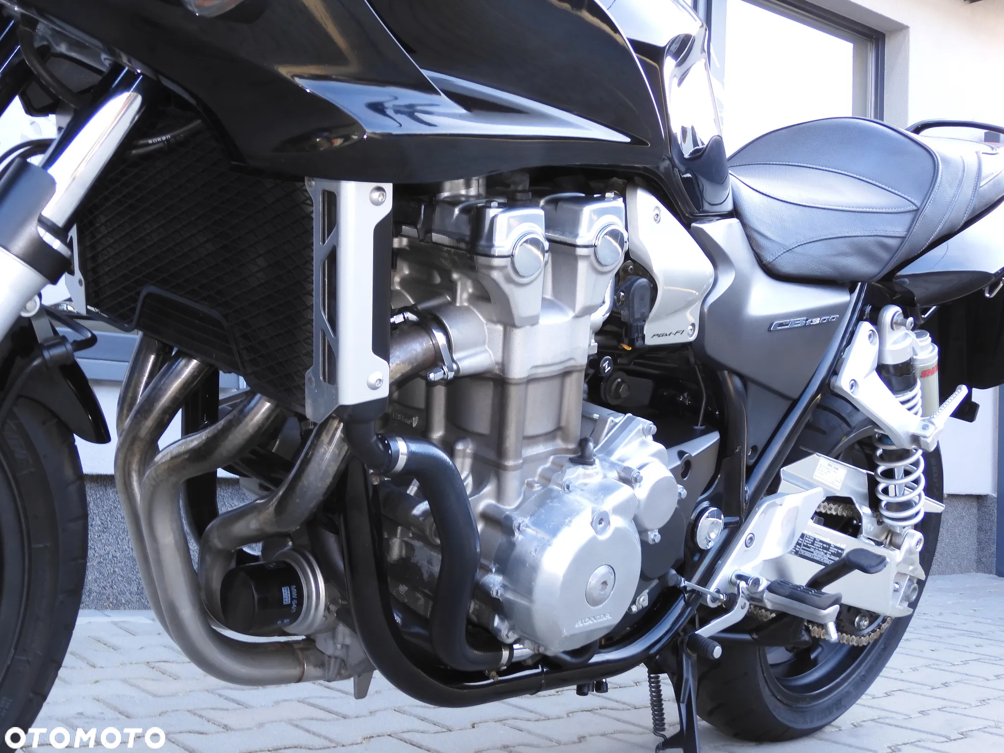 Honda CB - 23