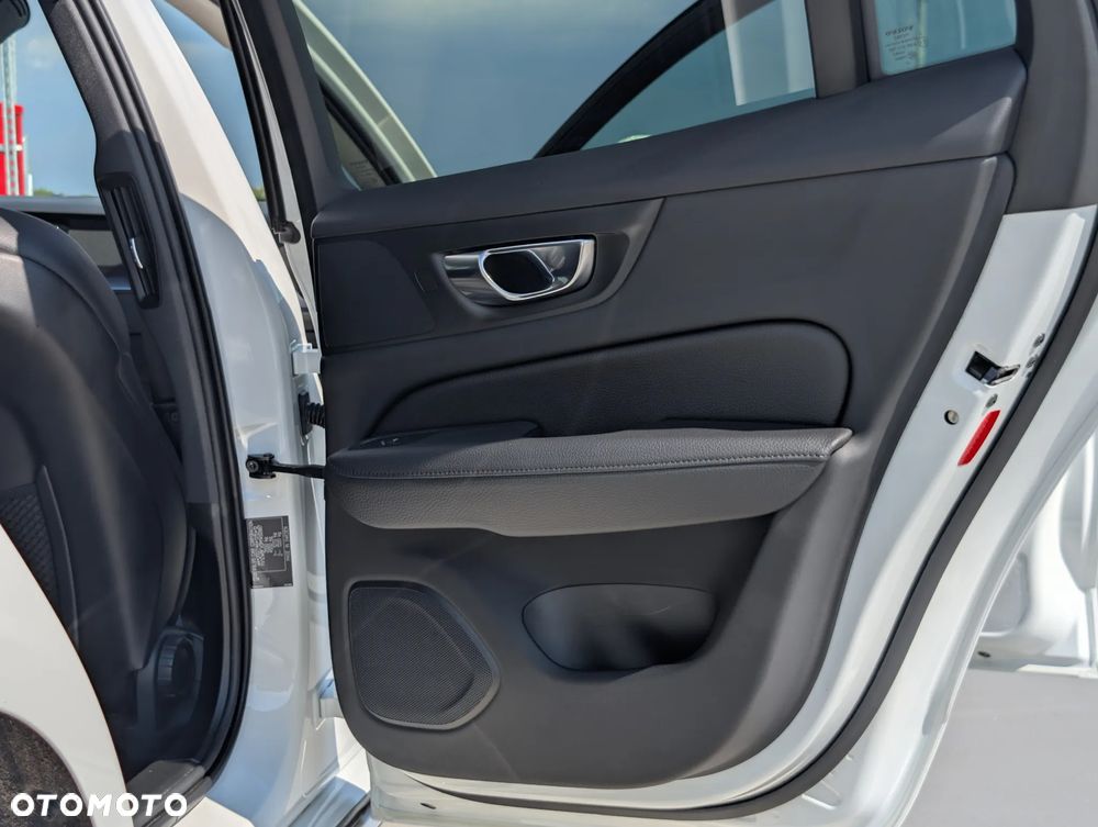 Volvo V60 T6 AWD Recharge Geartronic Inscription - 19
