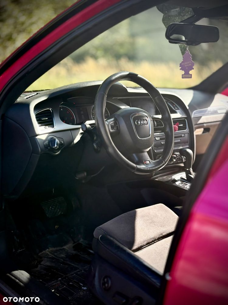 Audi A4 Avant - 14