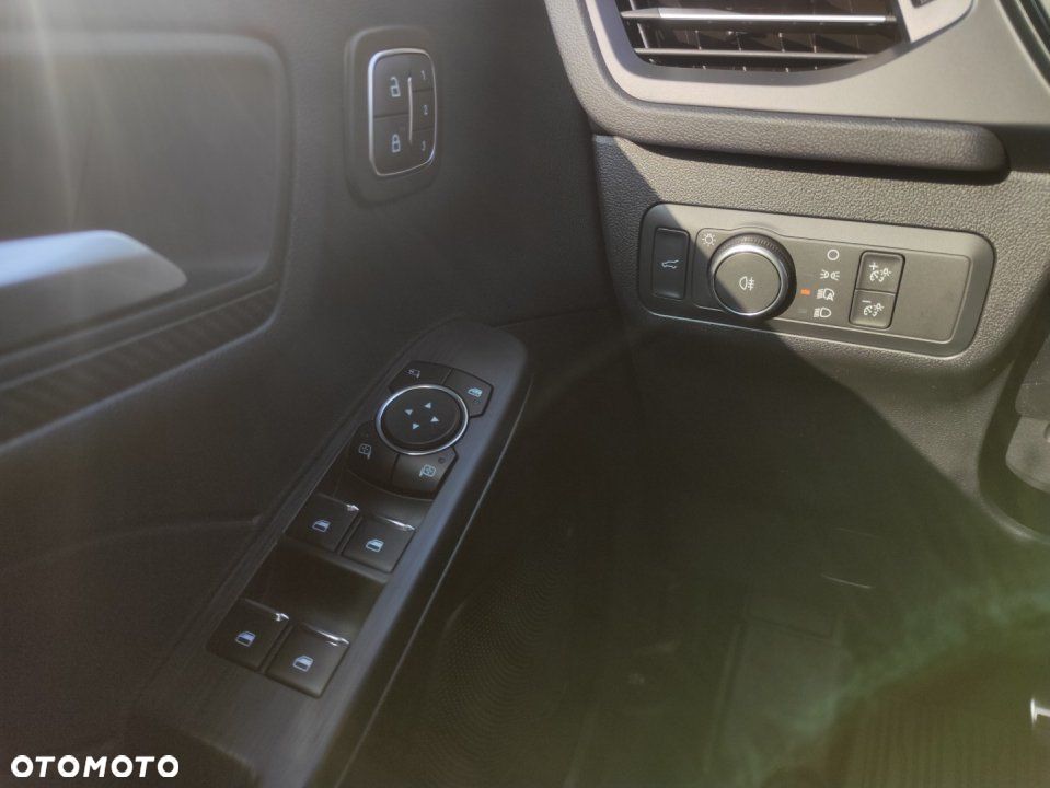 Ford Kuga - 15