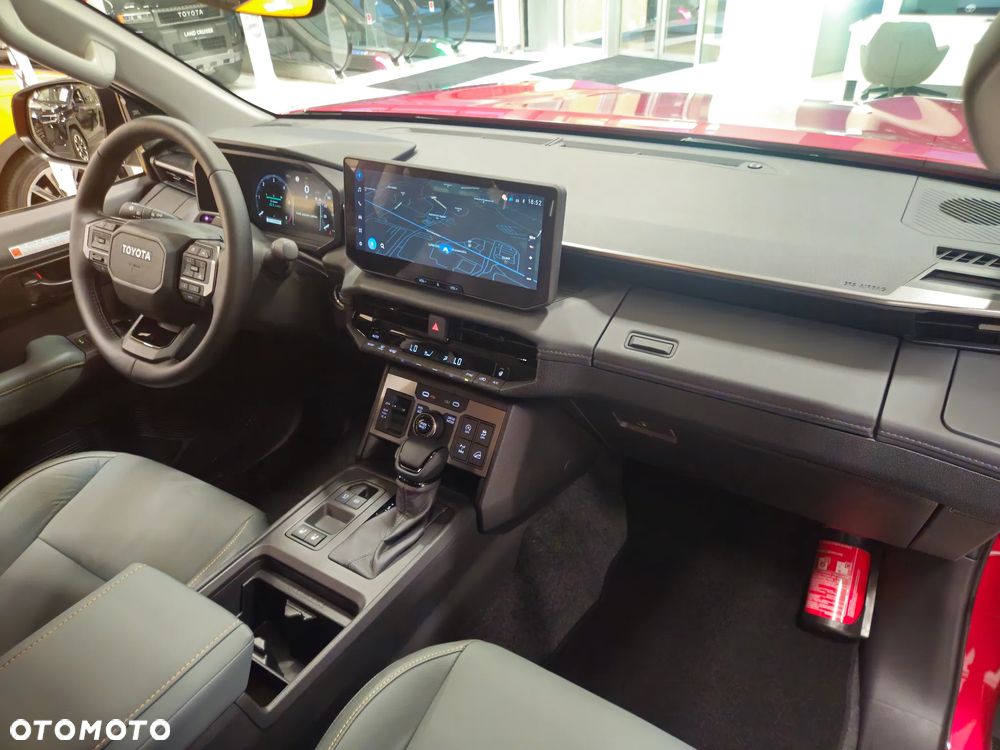 Toyota Hilux 2.8 D-4D mHEV Double Cab Invincible 4x4 - 14