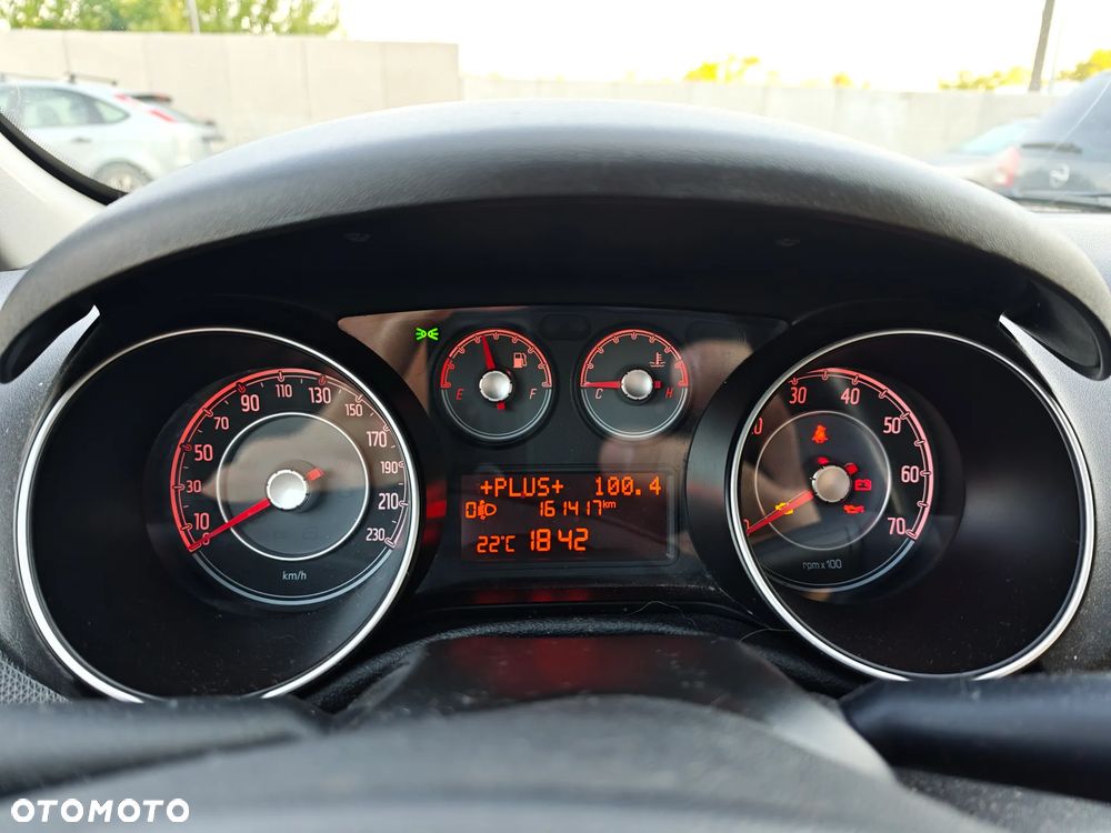 Fiat Punto 1.4 Easy S&S - 8