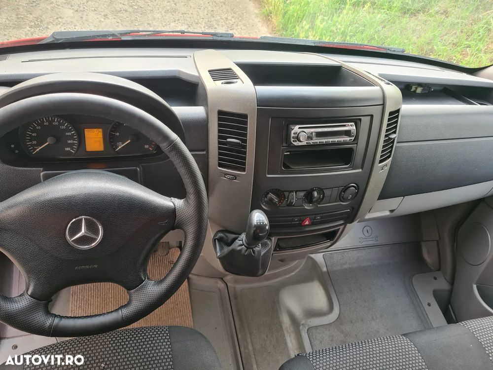 Mercedes-Benz Sprinter - 9