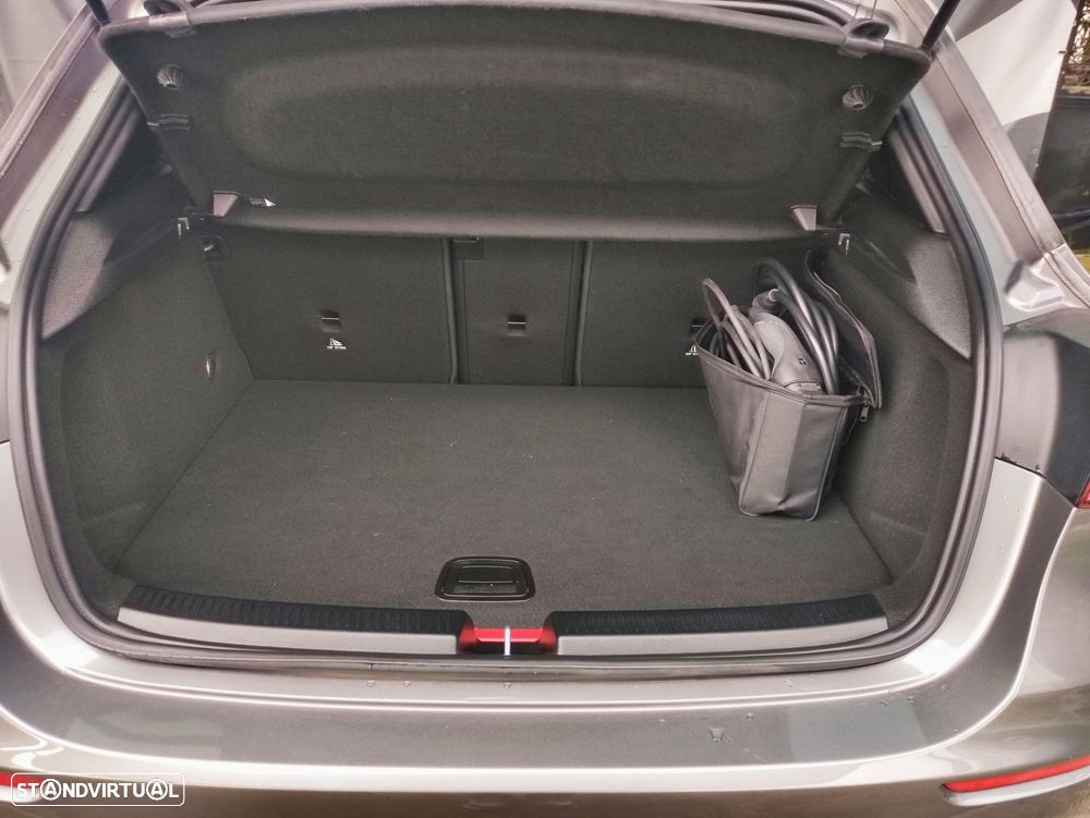 Mercedes-Benz A 250 e Style Plus - 22