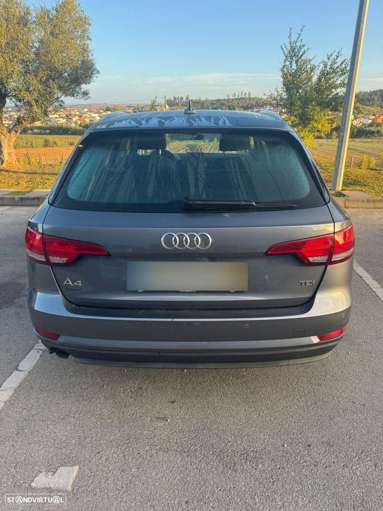 Audi A4 Avant 2.0 TDi Design S tronic - 13