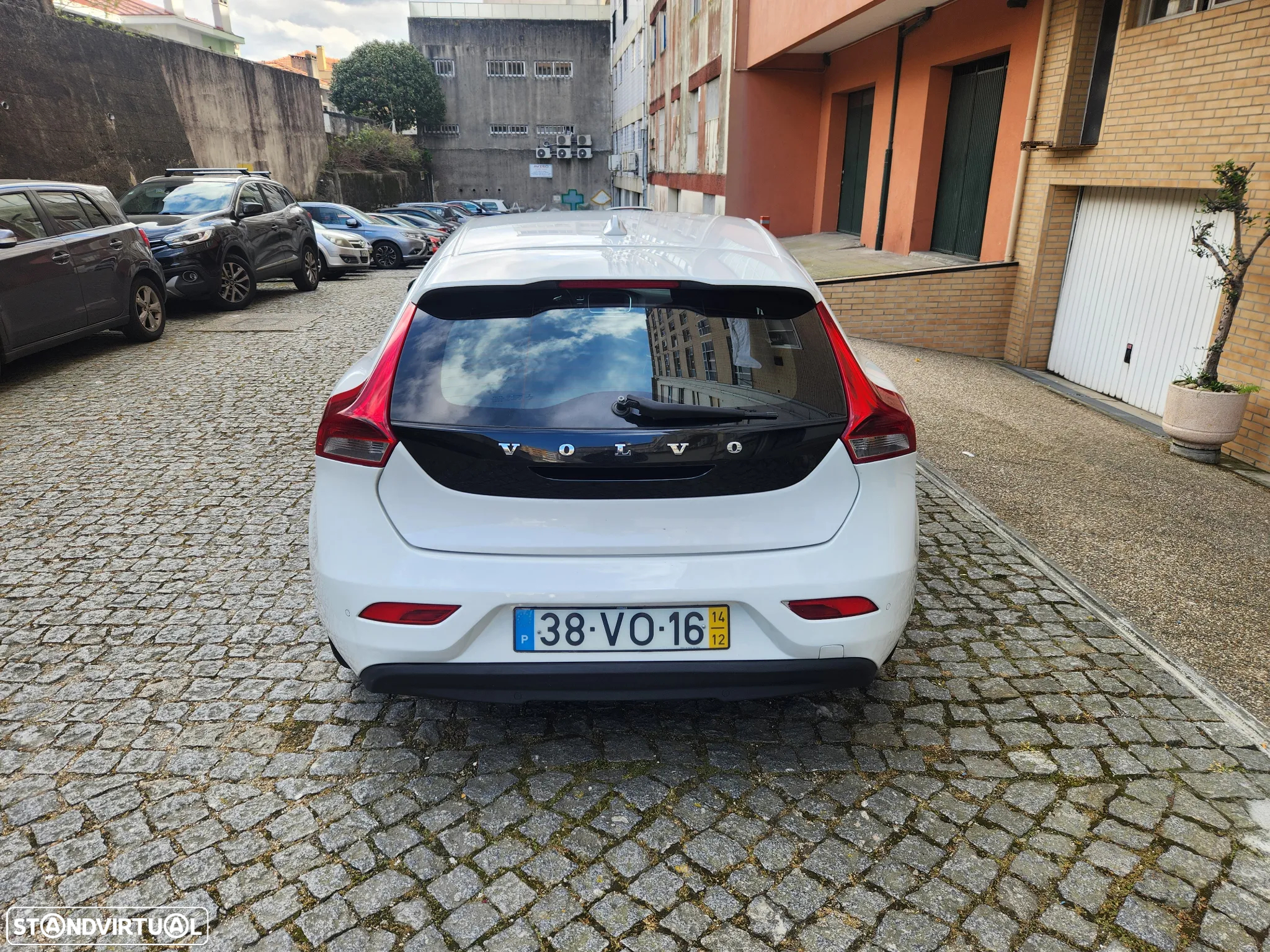 Volvo V40 1.6 D2 Momentum - 2