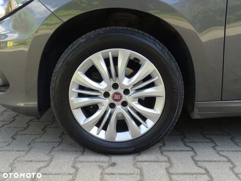 Fiat Tipo 1.4 T-Jet 16v Lounge EU6d - 24