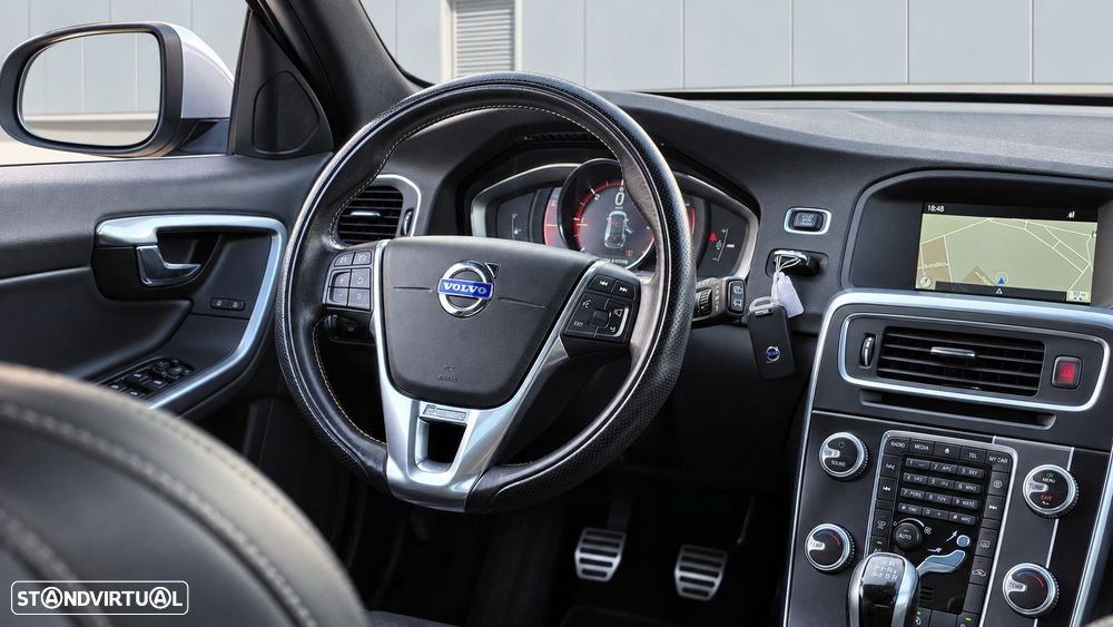 Volvo V60 2.0 D4 R-Design Summum - 18
