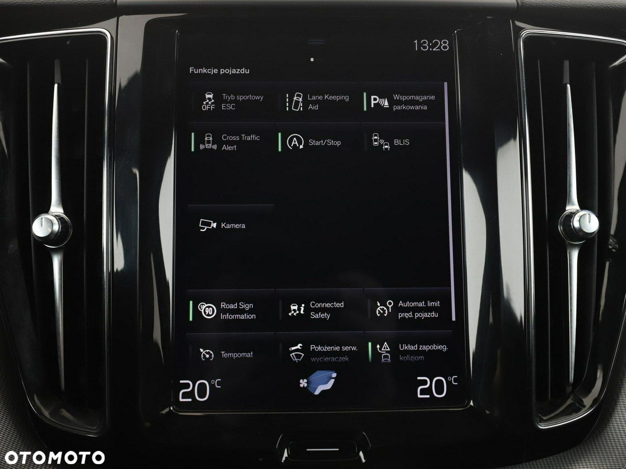 Volvo XC 60 D4 AWD Geartronic RDesign - 24