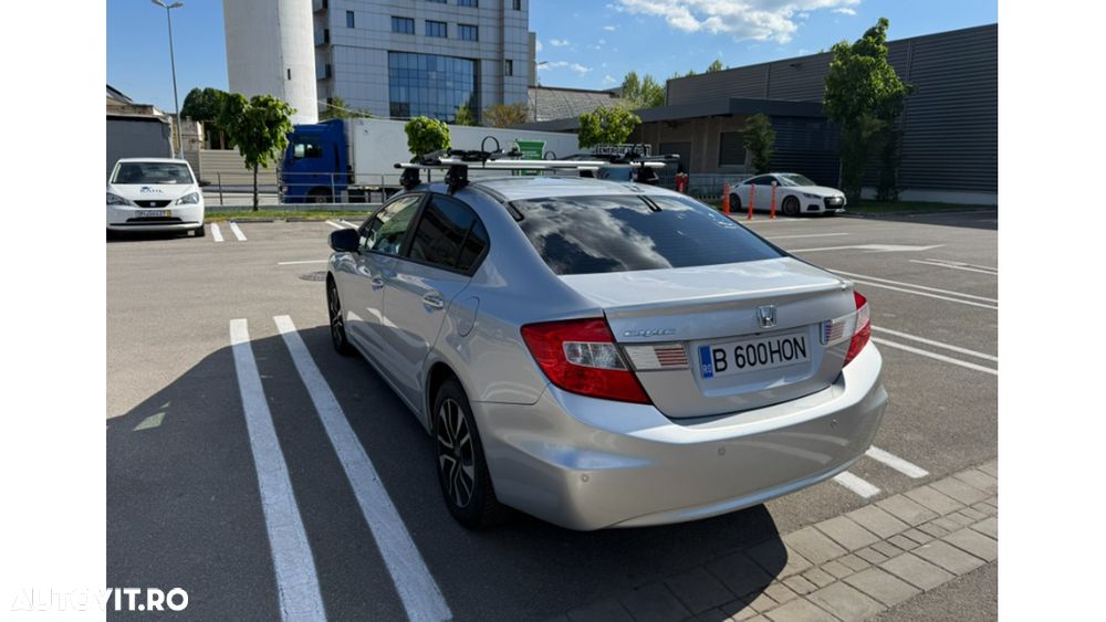 Honda Civic 1.8 MT ES - 4