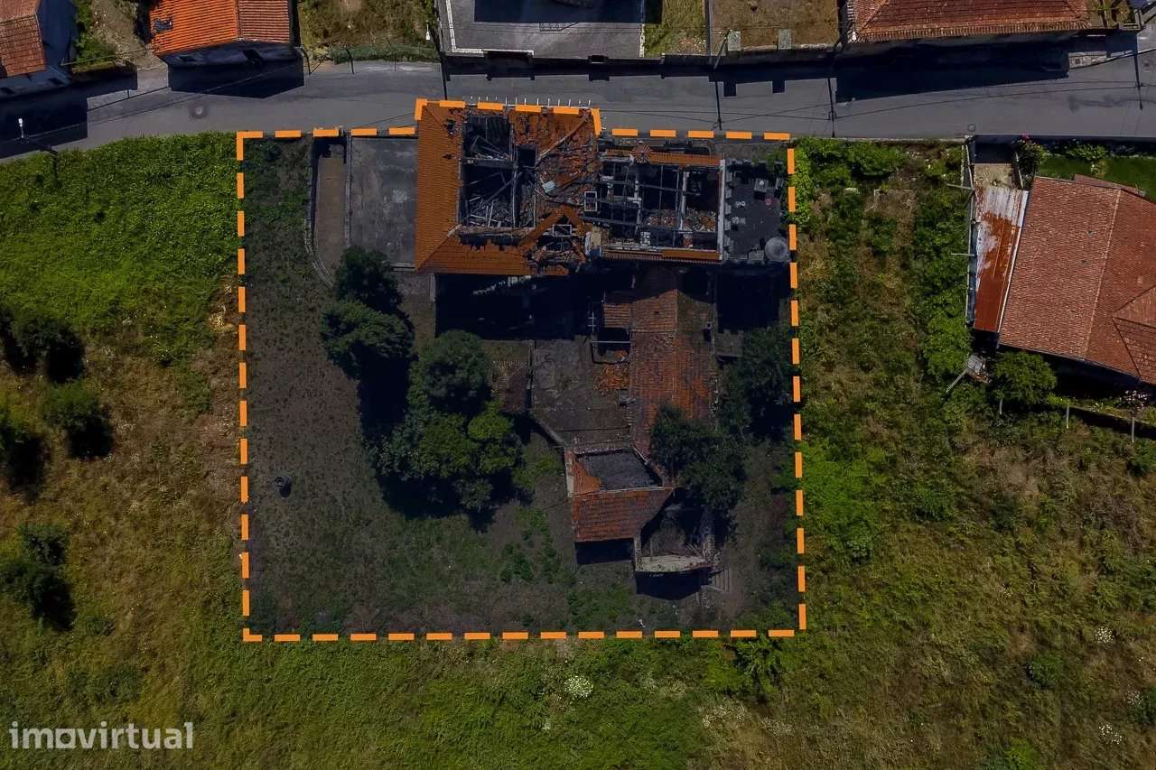 Uma Joia dos Anos 20 Pronta para Renascer em Santa Maria da Feira - Grande imagem: 5/27