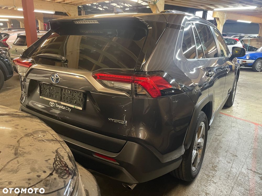 Toyota RAV4 - 5