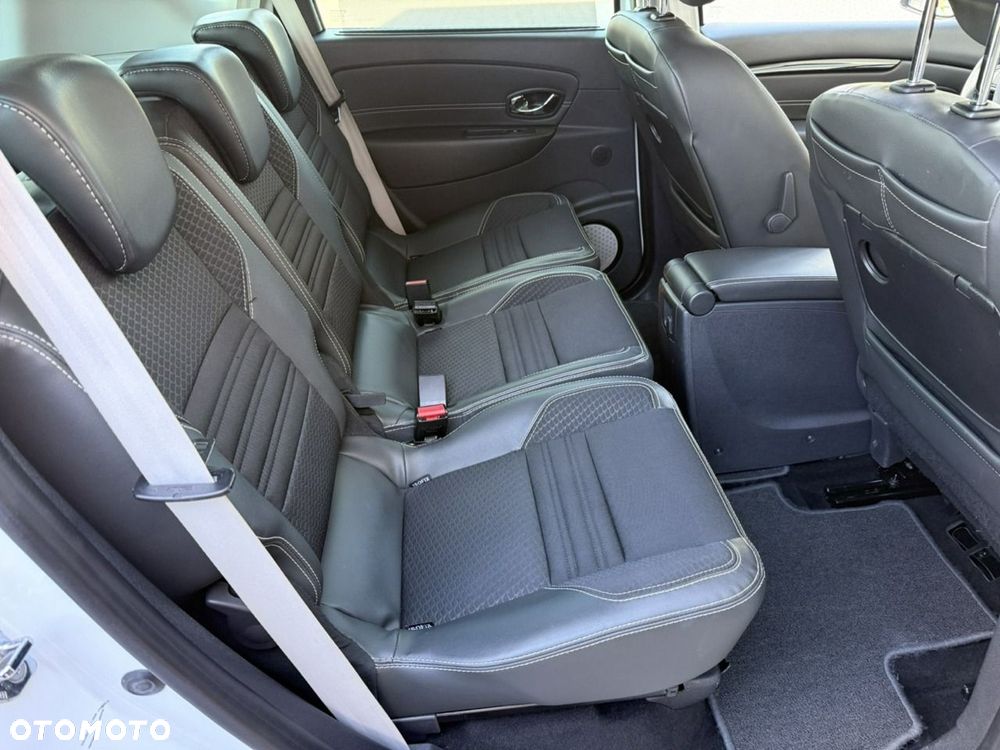 Renault Scenic ENERGY TCe 130 BOSE EDITION - 24