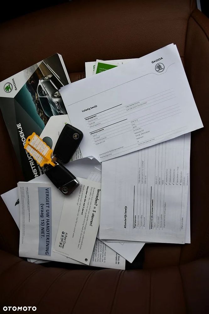 Skoda Superb 2.0 TDI Sportline - 36