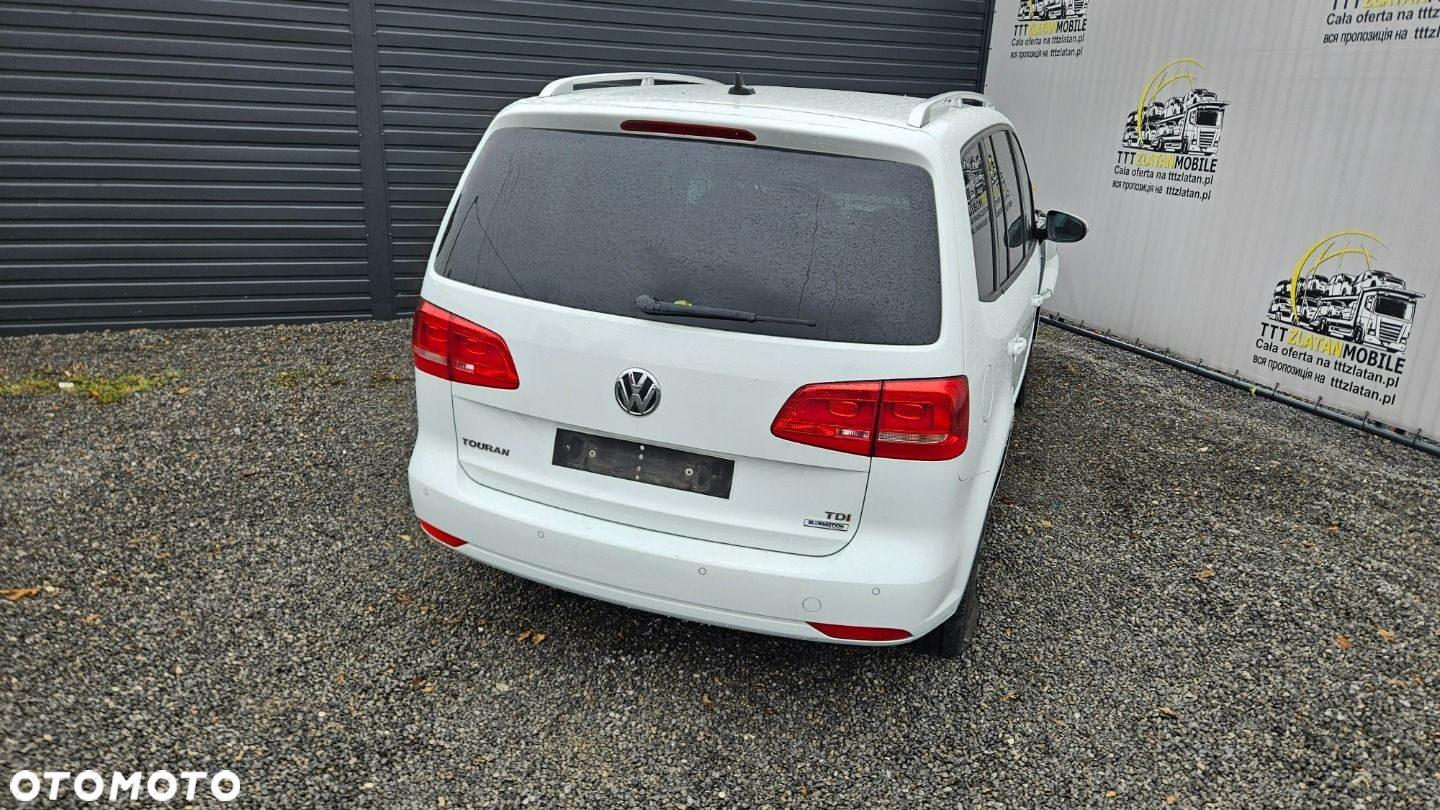 Volkswagen Touran - 22