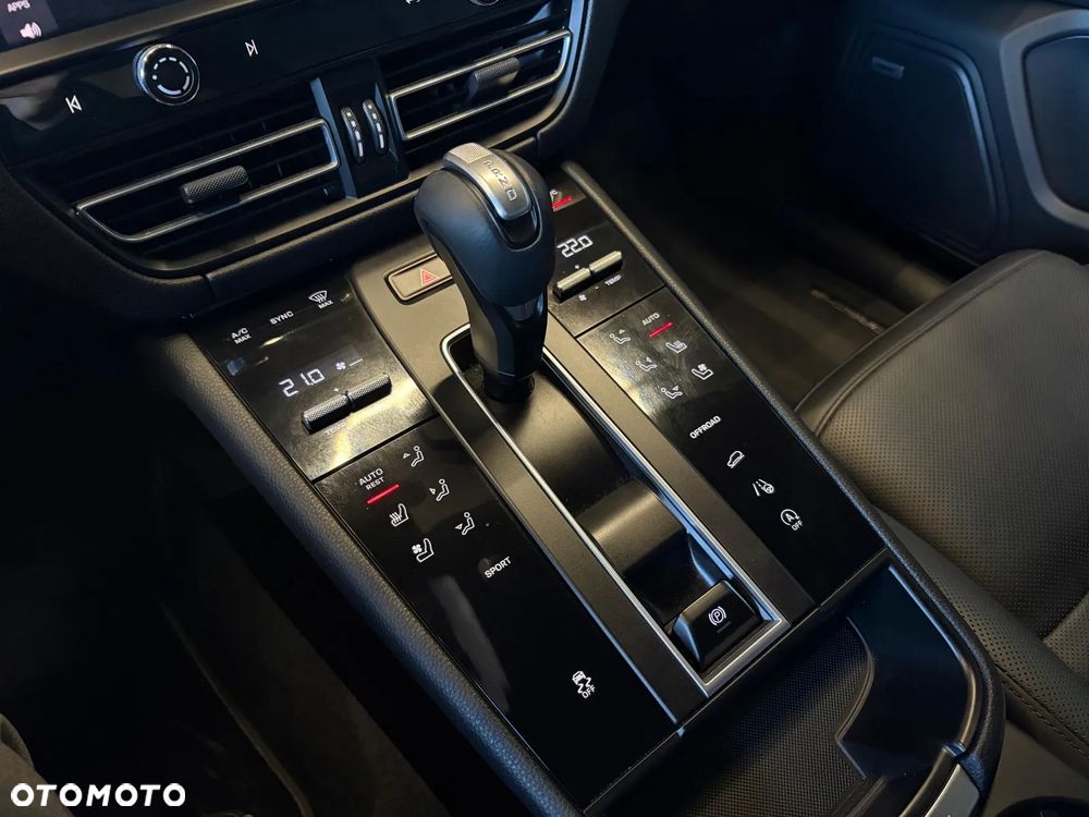 Porsche Macan Standard - 21