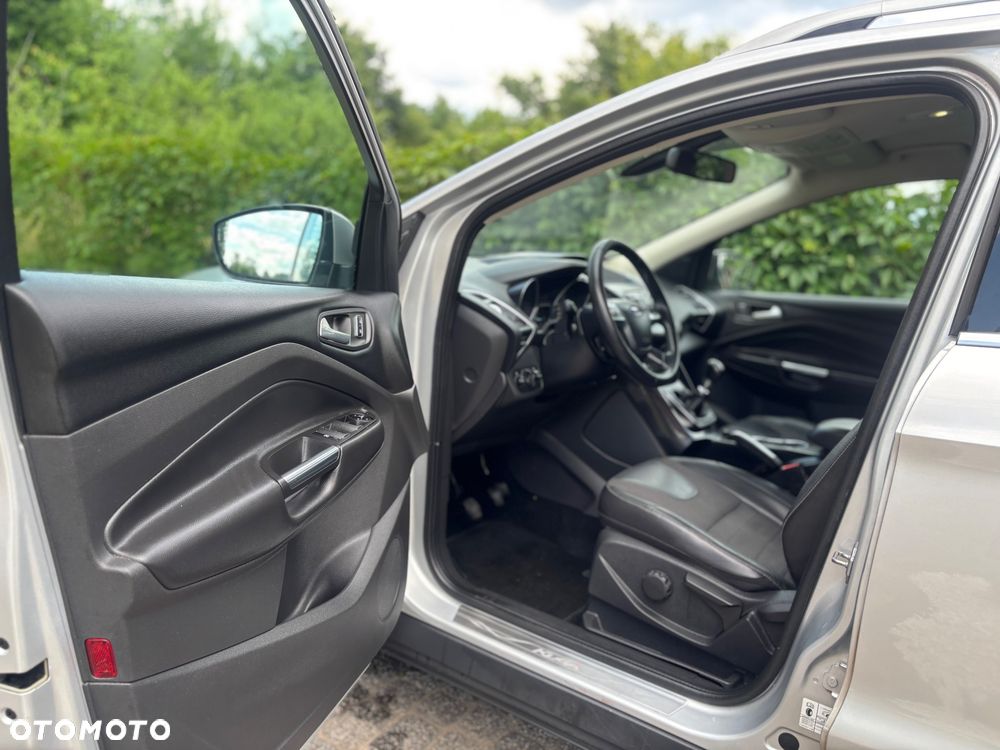 Ford Kuga 2.0 TDCi 2x4 Titanium - 14
