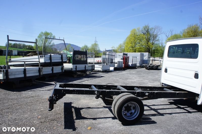 Iveco 35C15 rama skrzynia izoterma HDS żuraw - 14