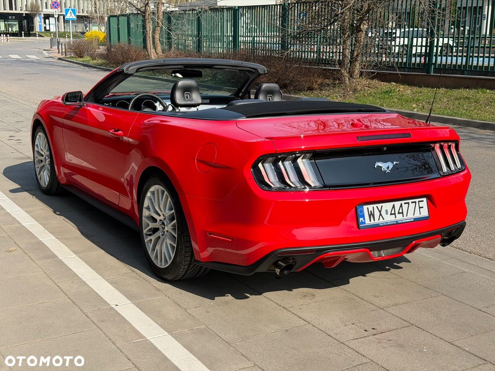 Ford Mustang - 1