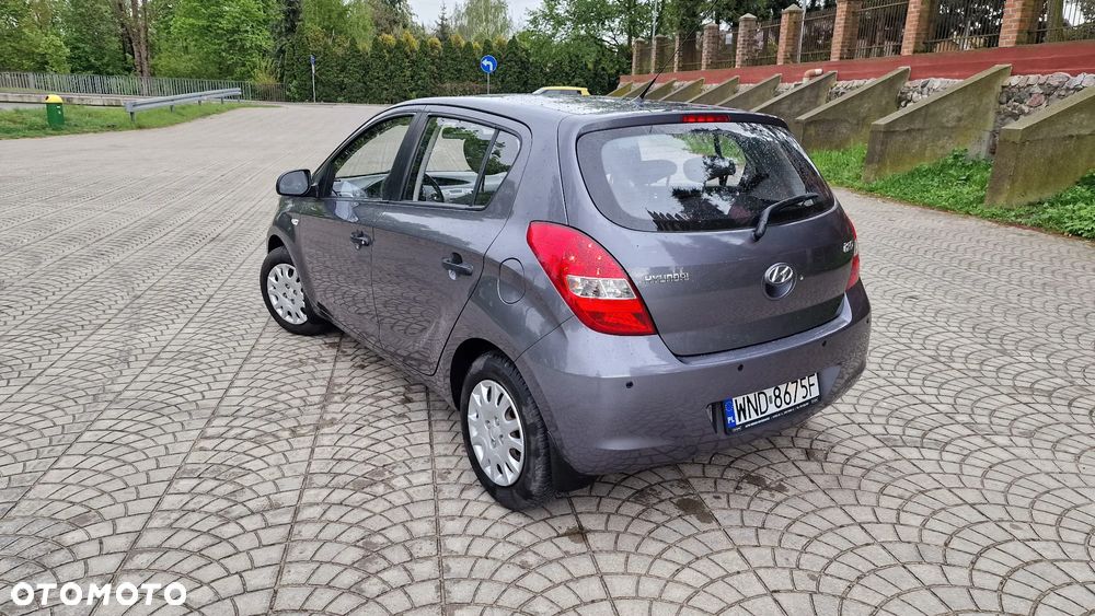 Hyundai i20 1.2 Classic + - 6