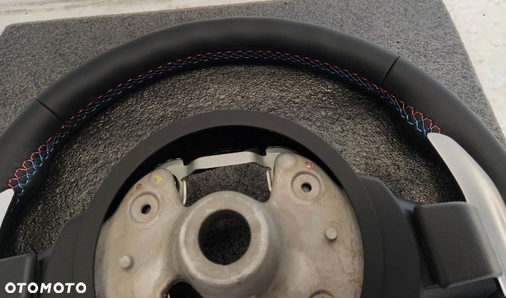 BMW F10 F11 F20 F30 KIEROWNICA MULTIFUNKCYJNA AIRBAG SKÓRA ŁOPATKI NIEBIESKO CZEROWNA NIĆ NOWA - 12