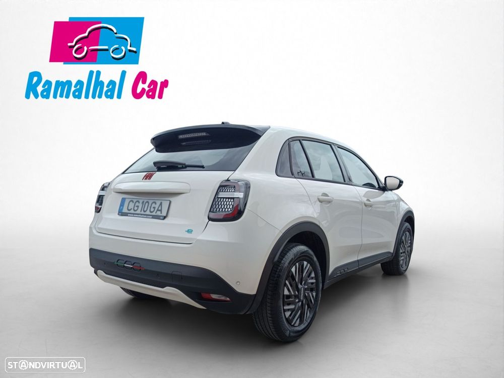 Fiat 600e 54 kWh (RED) - 7