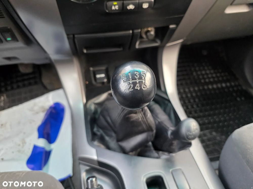 Toyota Land Cruiser 3.0 D Sol - 14