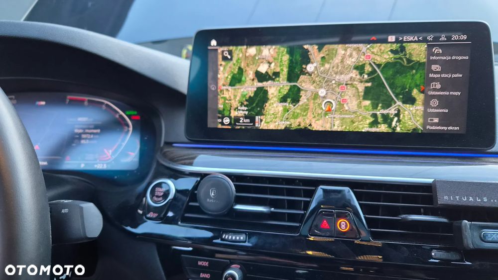 BMW Seria 5 530i Sport Line - 12