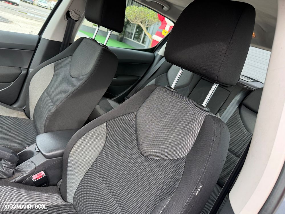 Peugeot 308 1.6 HDi Premium - 14